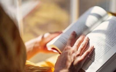 A list of econ books for you to dive into this World Book Day
